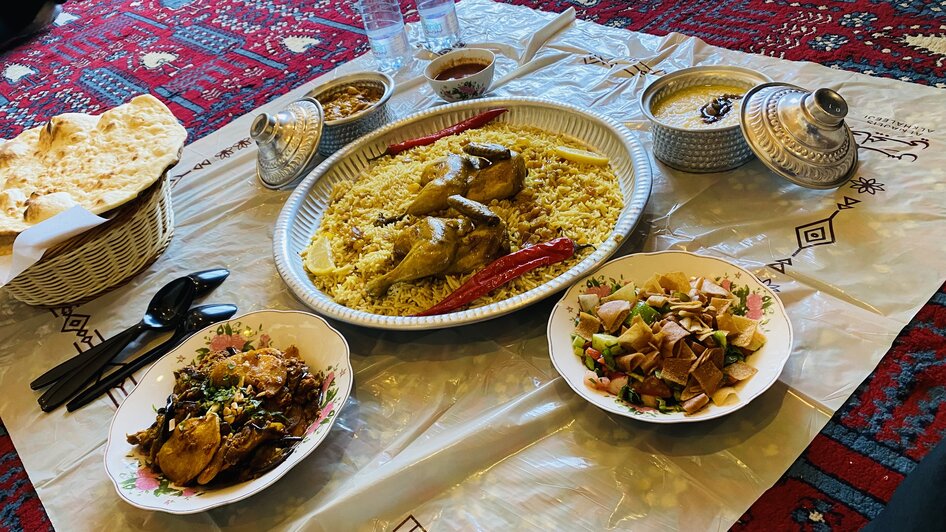 مطاعم شعبية في الرياض عوائل - مطعم المجلس الخليجي