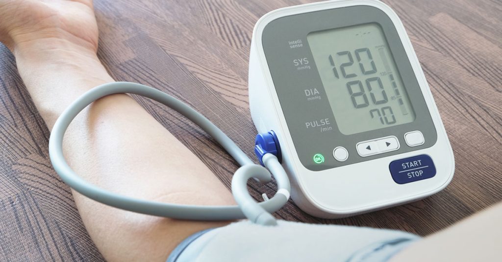 3 علامات إن الضغط مرتفع وطرق العلاج