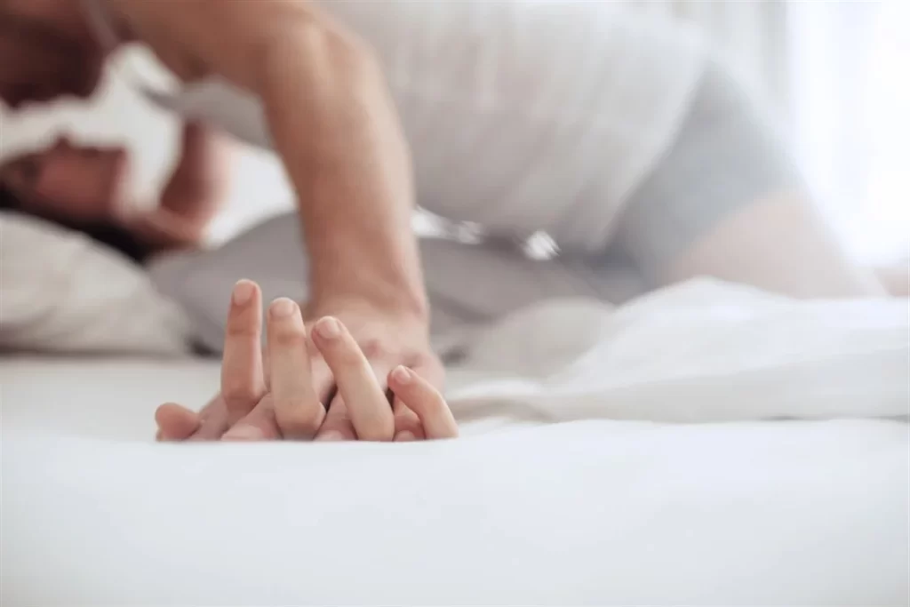 لماذا يصرخ الرجل أثناء العلاقة