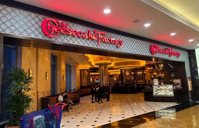 مطعم The cheeseCake Factory