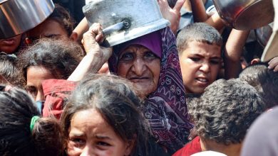 إسرائيل تواجه الوسطاء بتعقيدات في شروط هدنة غزة