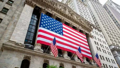 تراجع وول ستريت مع ترقب اجتماع الفيدرالي في جاكسون هول الجمعة