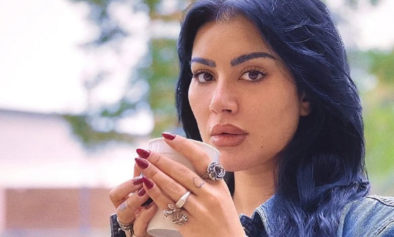 المطربة السورية سارة فرح تعلن اعتزالها الغناء نهائيًا